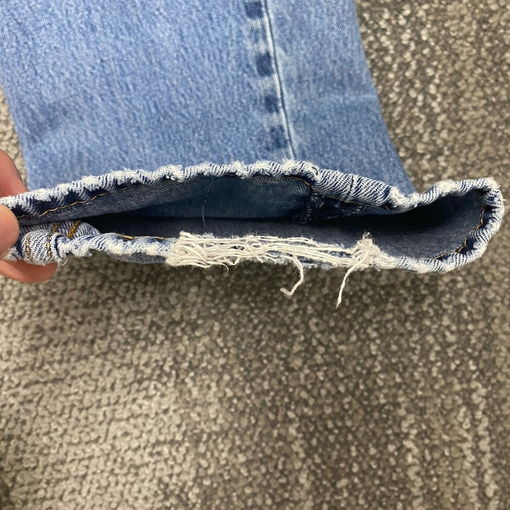 VTG Levis 560 Jeans‎ Mens 32x34 Blue Comfort Fit Tapered Leg distressed - Picture 10 of 16